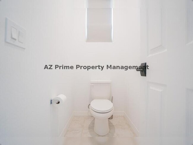 Building Photo - 16512 W Desert Ln