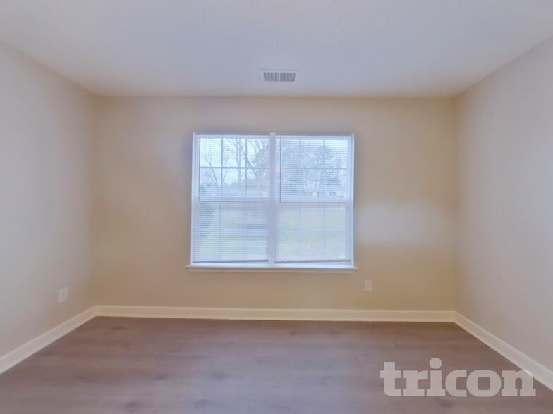 Building Photo - 7031 Red Bud Cir