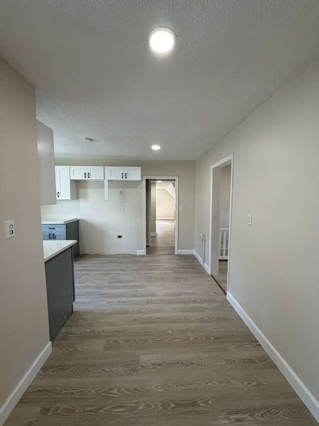 Building Photo - 57 Magnolia St