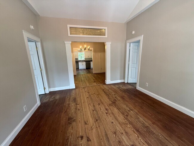 Building Photo - For Rent Davie County