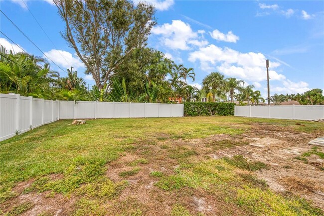 Building Photo - 106 15th St