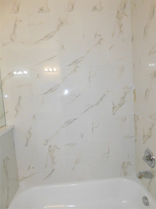 Building Photo - 7002 S Hall St