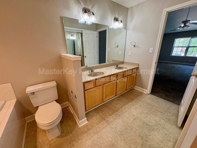 Building Photo - 4506 Treerose Way