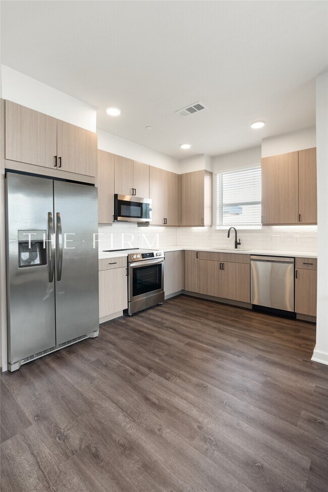 Building Photo - 3001 W 11th St