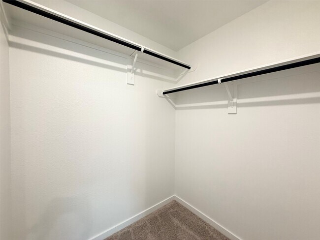 Building Photo - 3914 Flora Fld Dr