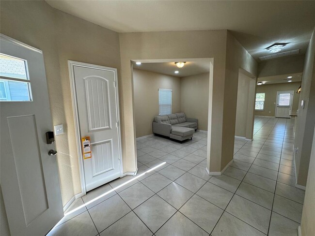 Building Photo - 3108 Armidale Dr