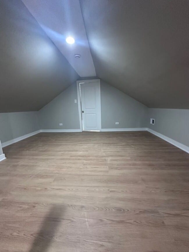 Building Photo - Clearing single family for rent