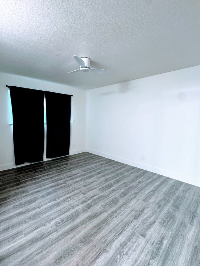 Building Photo - Remodeled 2 Bedroom in Sacramento