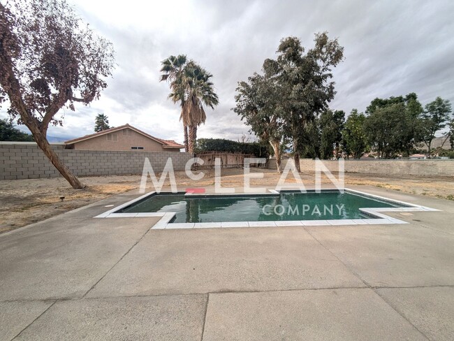 Building Photo - 3BR/2BA Home with Pool & Expansive Backyard!