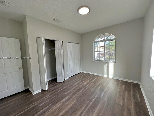 Building Photo - 7611 NW 99th Terrace