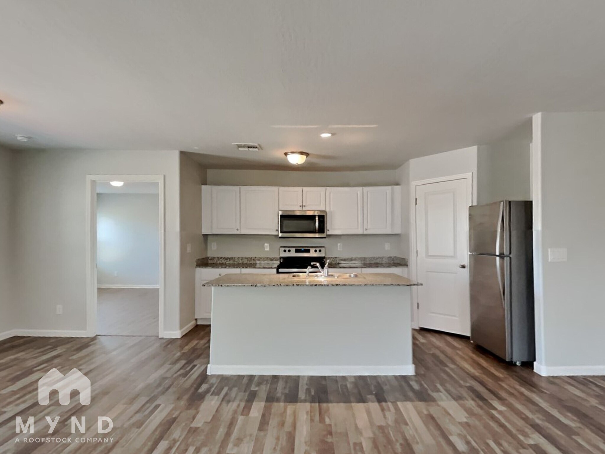 Building Photo - 2383 Oakmont Ln