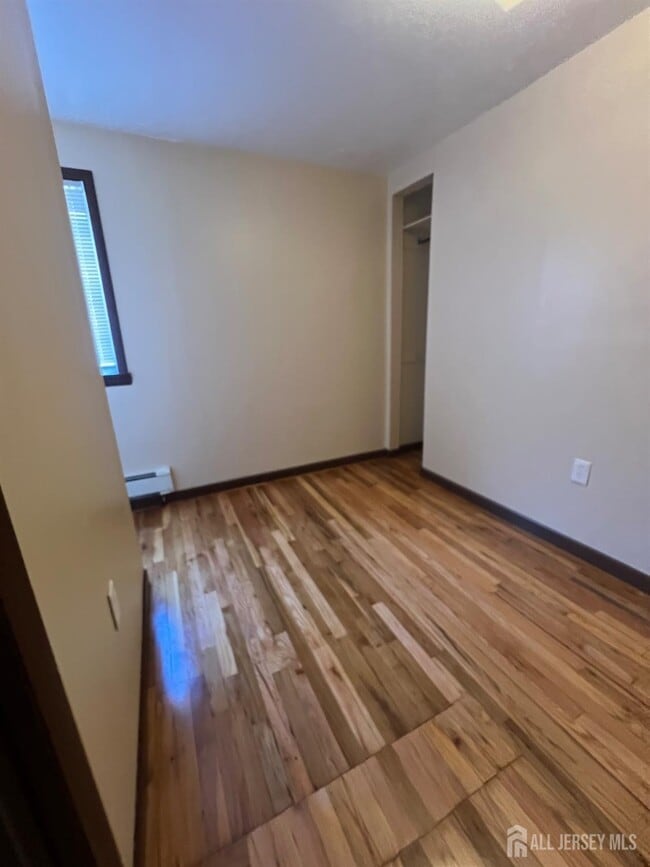 Building Photo - 46 Delafield St