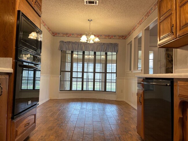 Building Photo - 3/2/2 Grapevine-Colleyville ISD