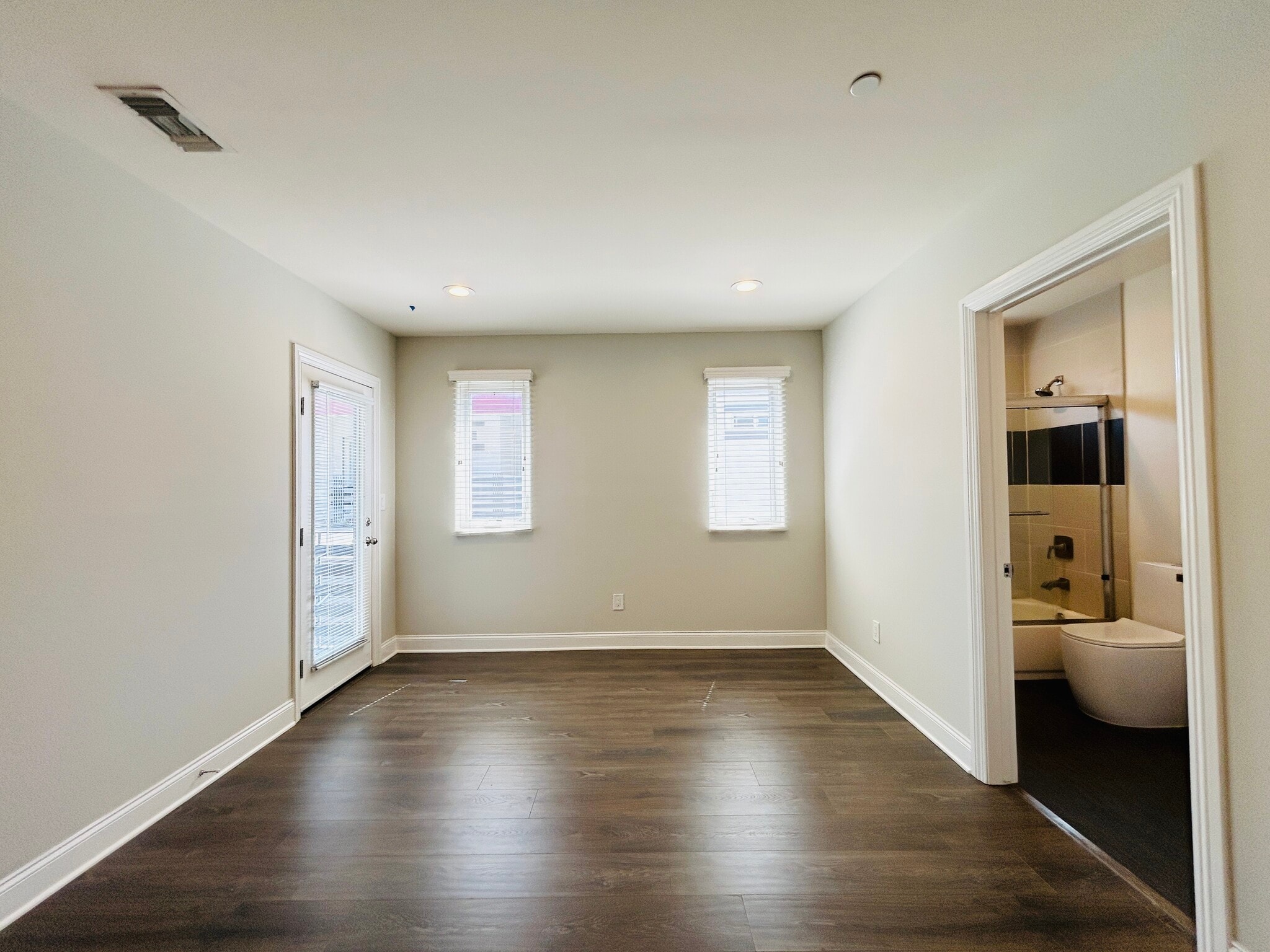 Building Photo - 7205 S La Cienega Blvd