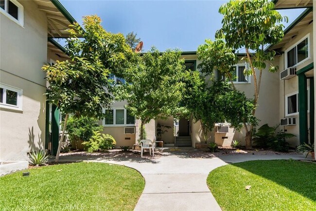 Building Photo - 1811 Sherer Ln