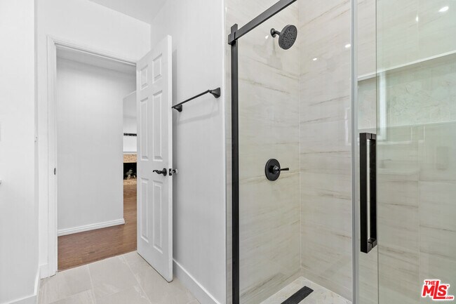 Building Photo - 4949 San Feliciano Dr