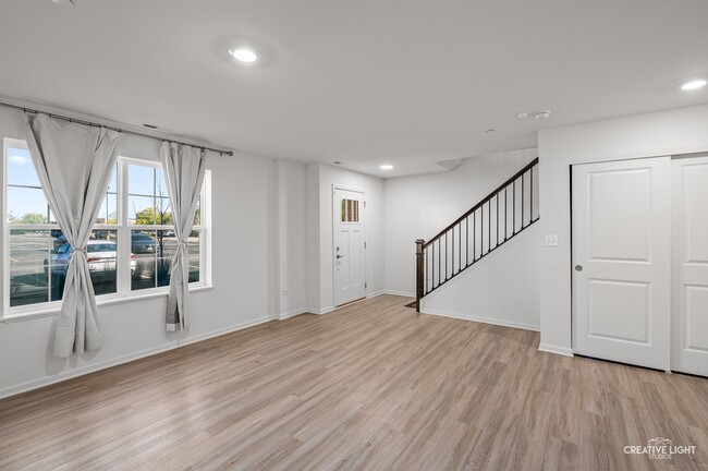 Building Photo - 2906 Reflection Dr