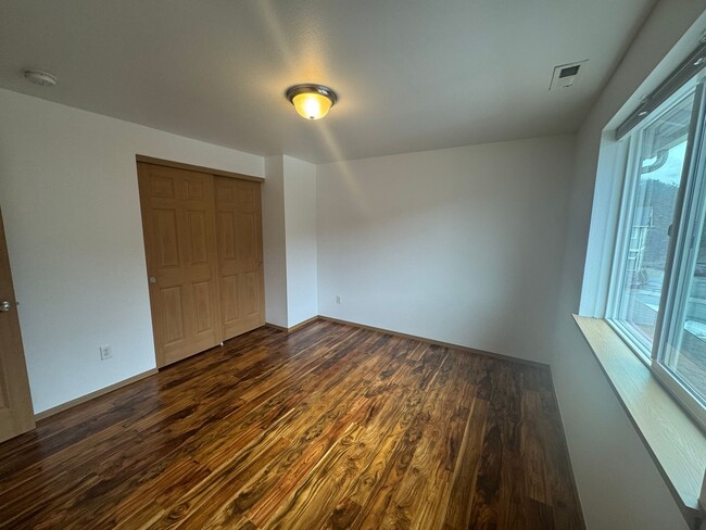 Building Photo - Application Pending - 3 Bedroom House For ...