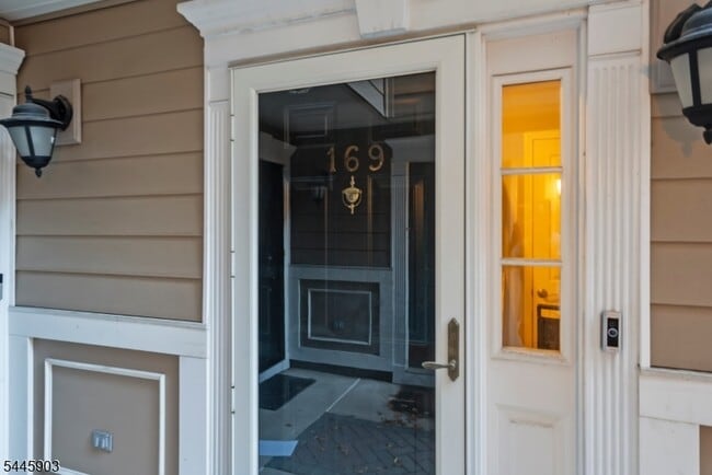 Building Photo - 169 Price Ct