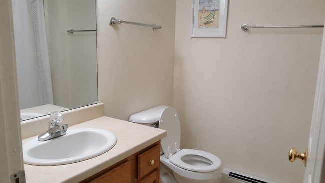 Building Photo - West Lebanon - 3 Bed, 3 Bath - House $3700  plus utilities