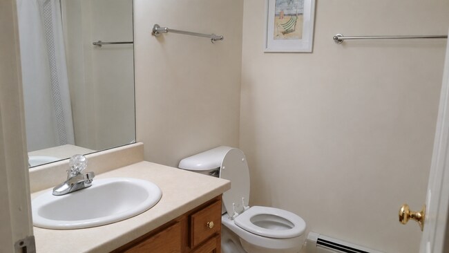 Building Photo - West Lebanon - 3 Bed, 3 Bath - House $3850  plus utilities