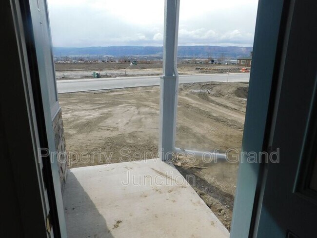Building Photo - 2352 Chaco Cyn Lp