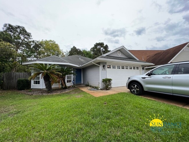 Building Photo - 451 Forest Glen Pl