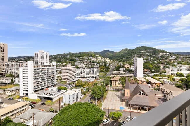 Building Photo - High floor, corner unit at Makiki Towers. Partially furnished, renovated 2-bedroom, 1.5 bathroom ...