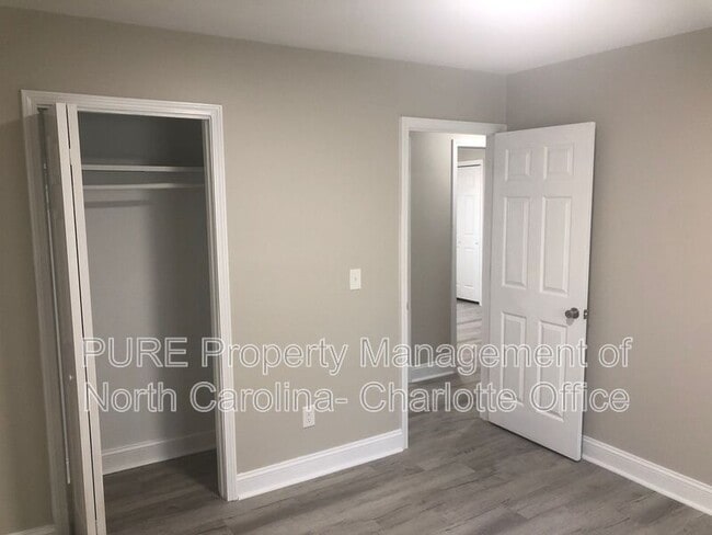 Building Photo - 805 Haywood St