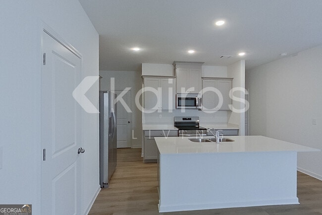 Building Photo - 216 Birch Ave