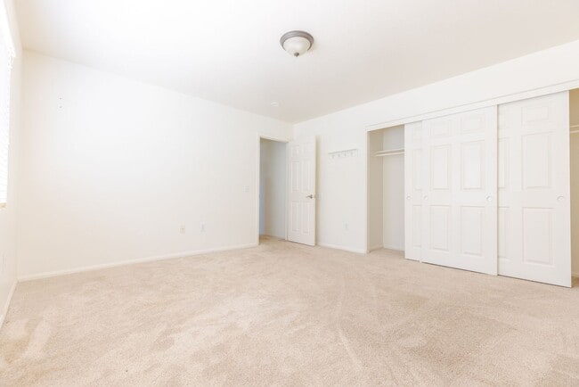 Building Photo - Stunning 4-Bedroom Home for Rent in Brawley!