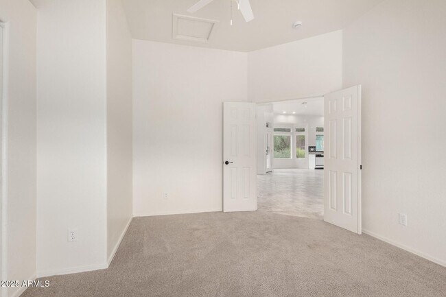 Building Photo - 15655 N Cabrillo Dr
