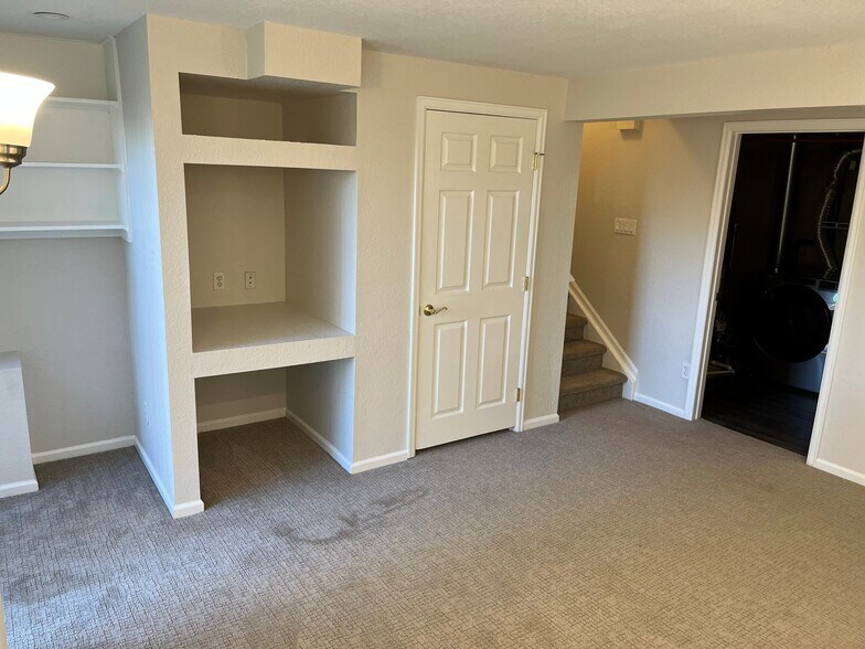 BASEMENT BONUS ROOM - 9688 Harris Cir