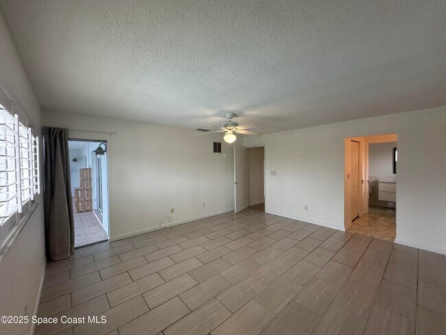 Building Photo - 443 Port Royal Blvd