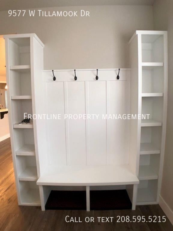 Building Photo - 9577 W Tillamook Dr