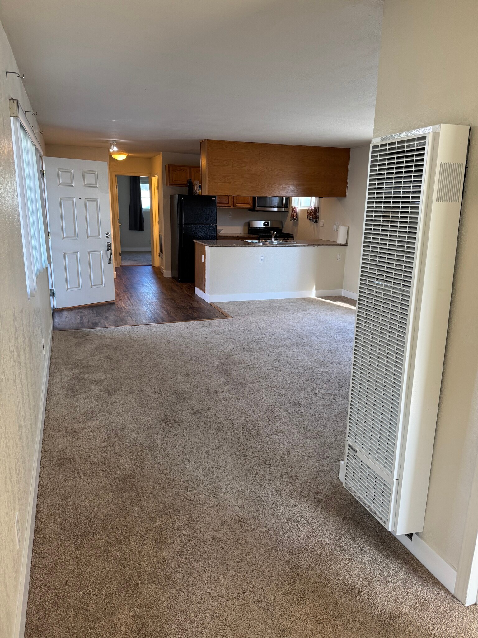 Building Photo - 10920 Apricot St