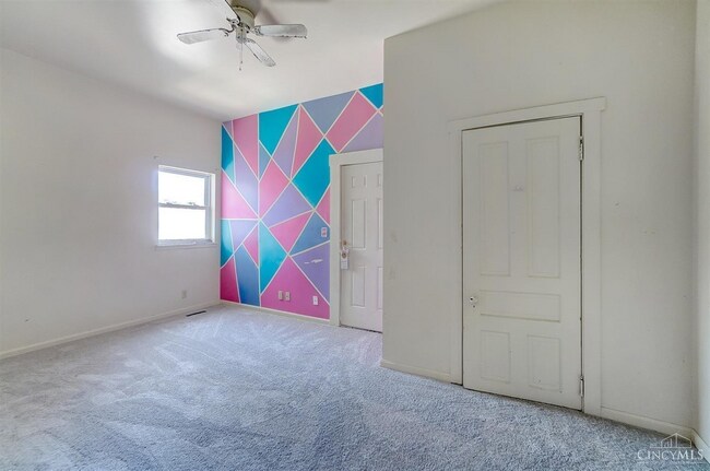 Building Photo - 611 Tafel St