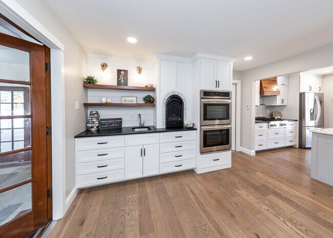 Building Photo - Cozy Home Centrally located Colorado Sprin...