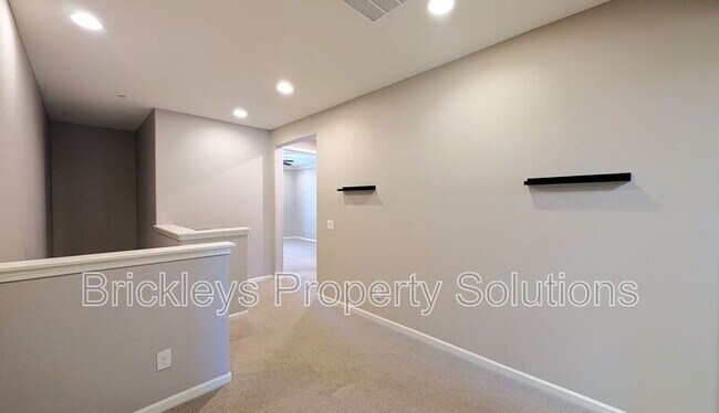 Building Photo - 2477 W Market Pl