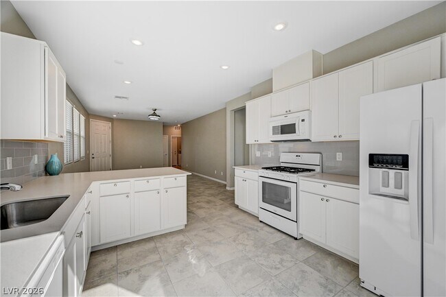 Building Photo - 4275 Tarim St