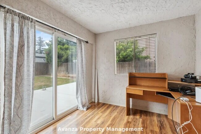 Building Photo - 3bed/2.5 bath Home for Rent 4129 W. Regency Ave Fresno, CA 93727