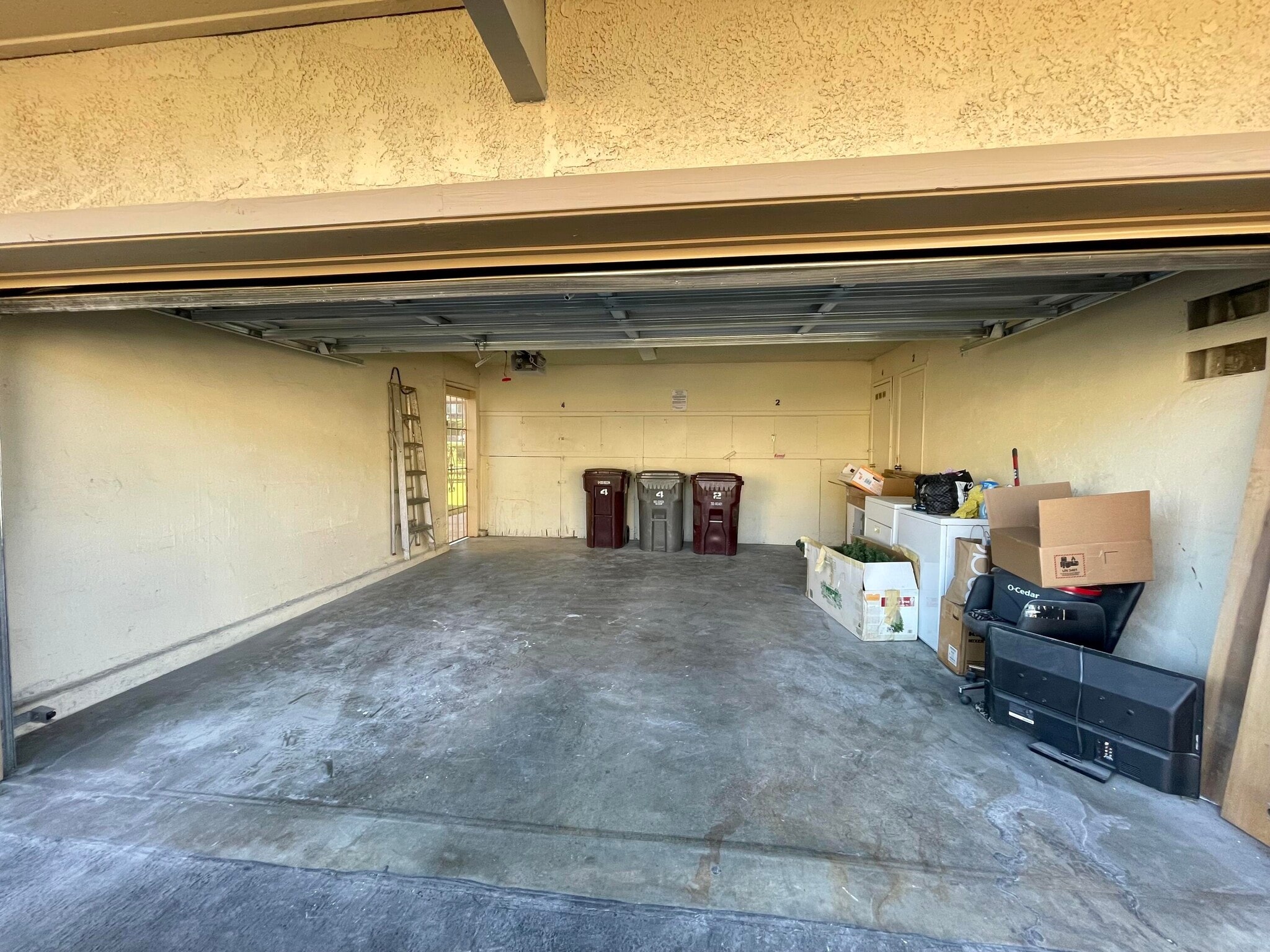 Building Photo - 72701 Willow St