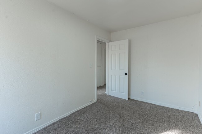 Building Photo - Rent to Own Available in Oklahoma City!