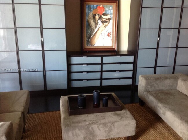 Building Photo - 690 SW 1st Ct