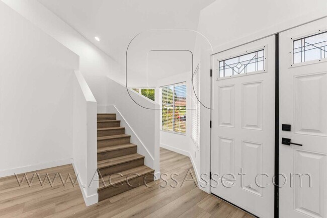 Building Photo - 10946 Thrush Dr