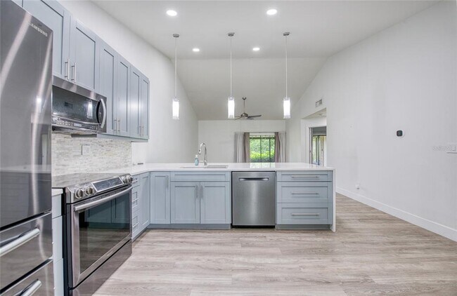 Building Photo - 2617 Bentley Dr