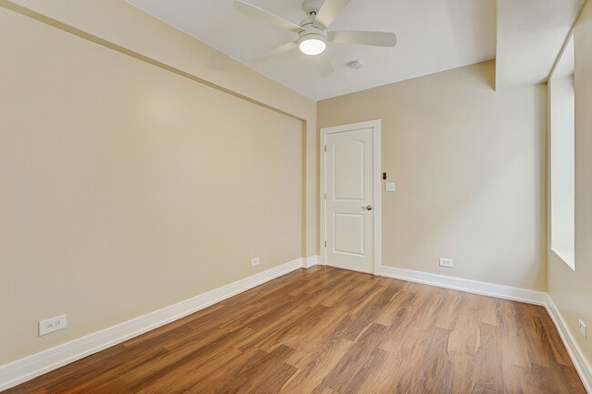 Building Photo - 5040 W Berenice Ave