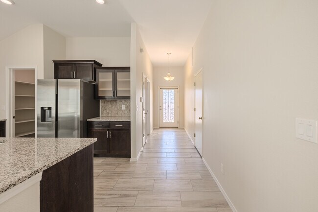 Building Photo - 1040 Indigo Sky St