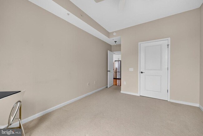 Building Photo - 1390 Kenyon St NW