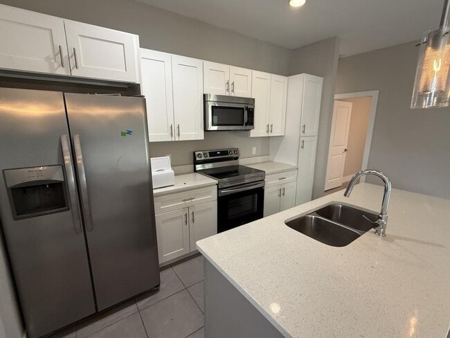 Building Photo - 105 Zinnia Ln